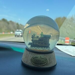 Vintage 1998 Home Town Express Wind Up Music Playing Snow Globe